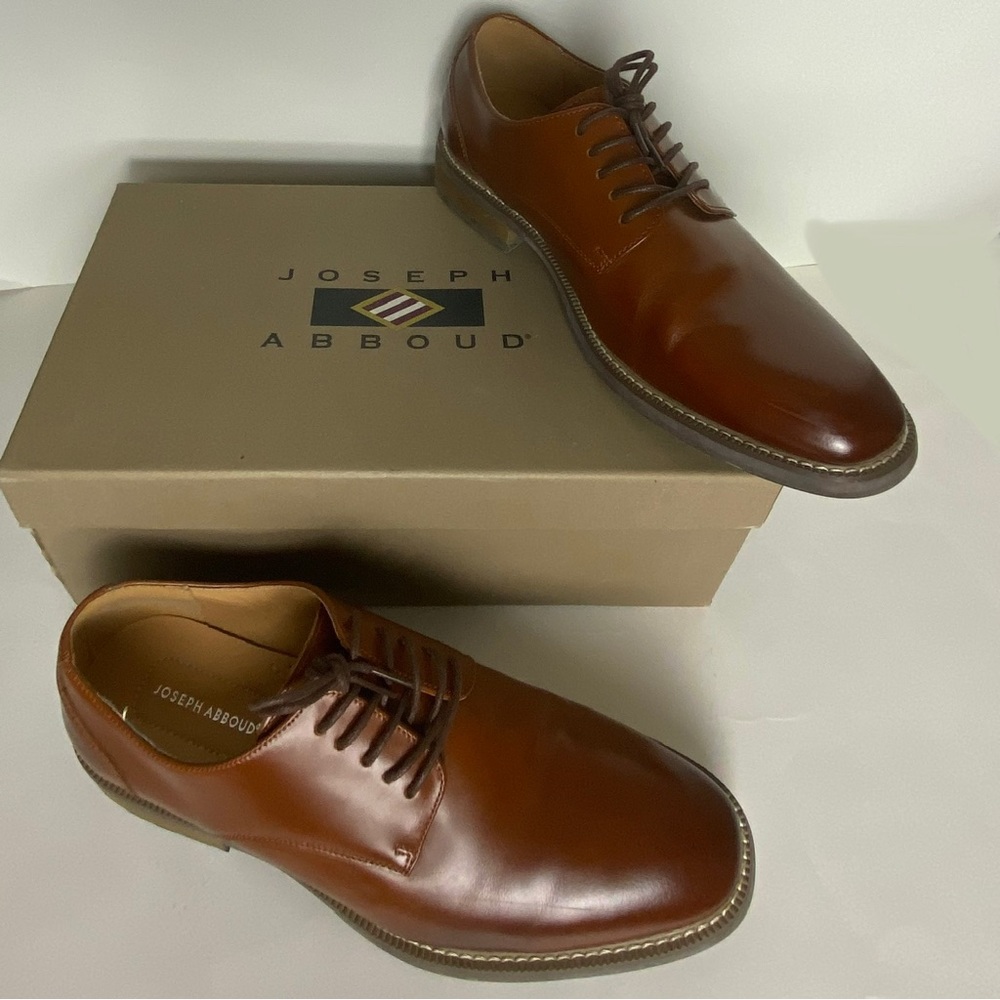 Men’s Oxford Tan Dress Shoes - Picture 3 of 11